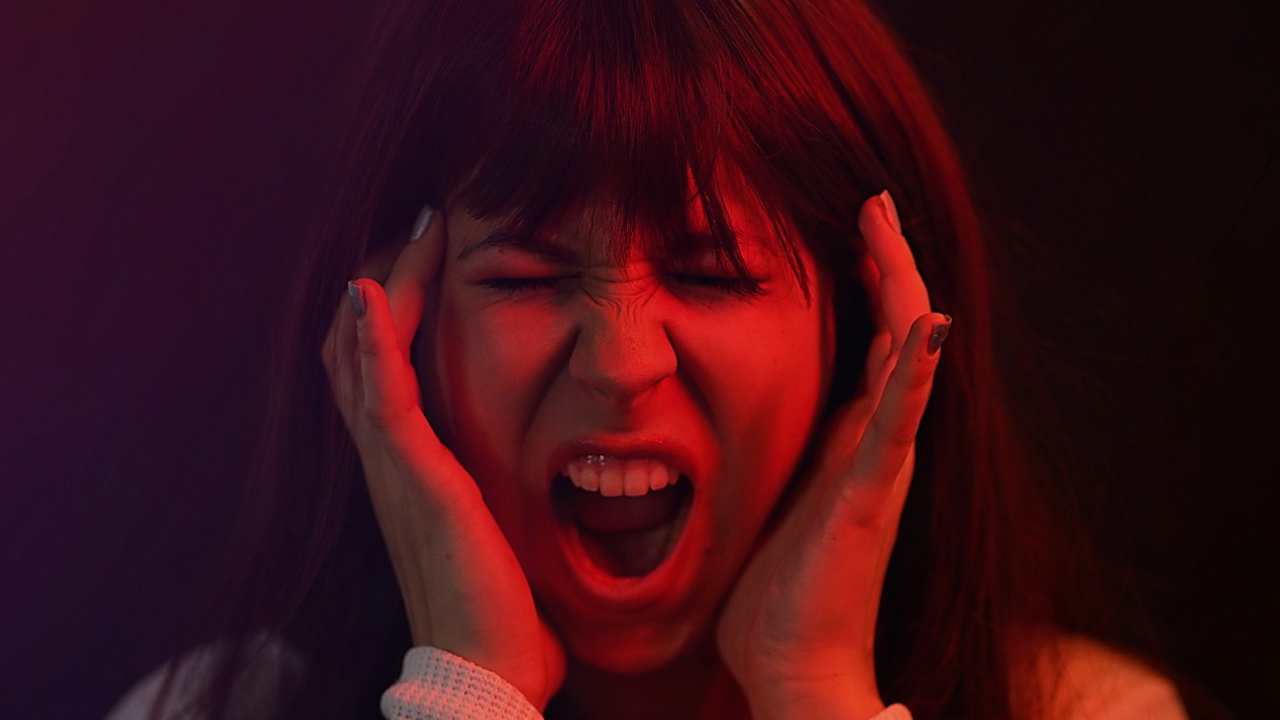 scream_lady